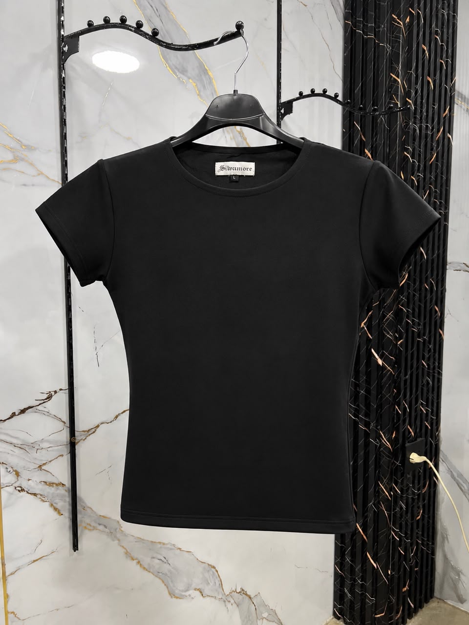 Basic Round-Neck