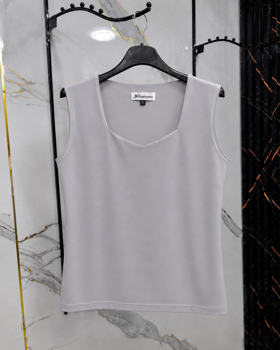 Basic sleeveless-Sweetheart Neck Top